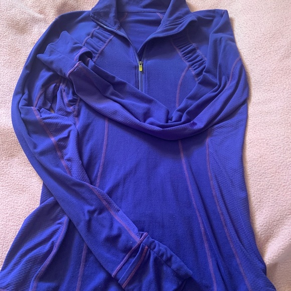 Lululemon size 8 purple long sleeve - Picture 3 of 5